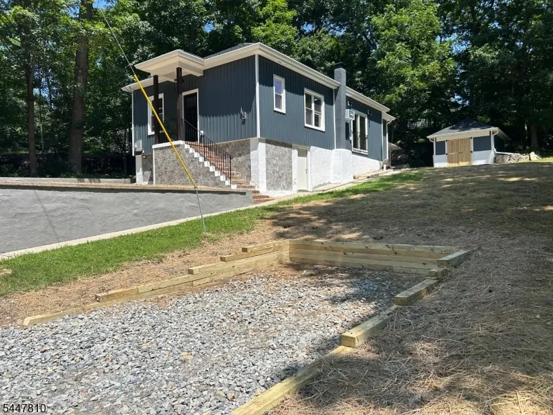 13 Maine St Jefferson, NJ 07849