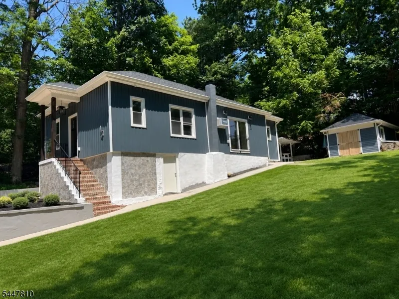 13 Maine St Jefferson, NJ 07849