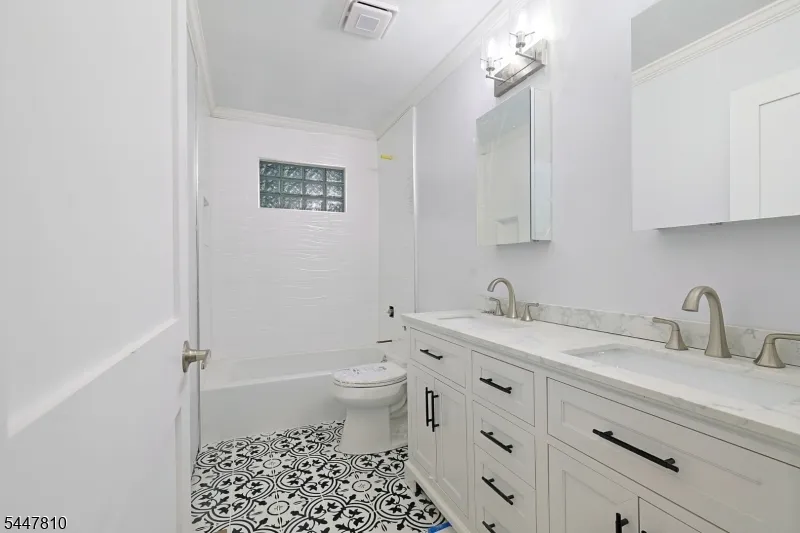 13 Maine St Jefferson, NJ 07849