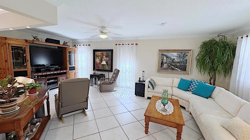 310 SE 4TH TERRACE Dania Beach, FL 33004