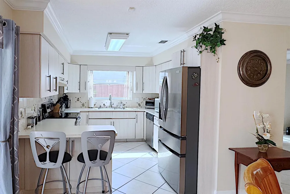 310 SE 4TH TERRACE Dania Beach, FL 33004