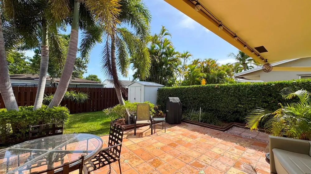 310 SE 4TH TERRACE Dania Beach, FL 33004