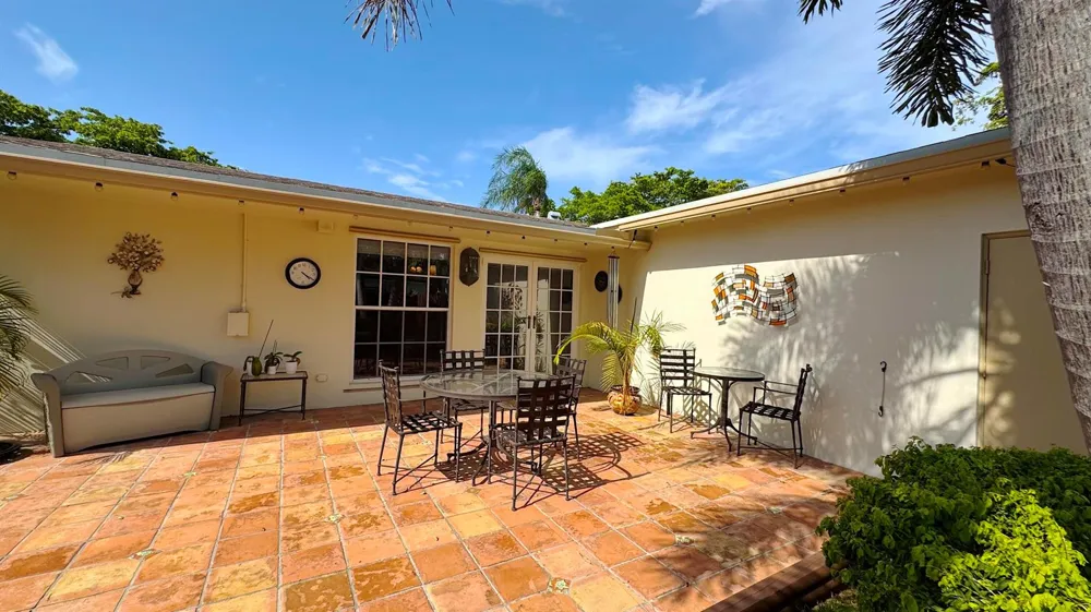 310 SE 4TH TERRACE Dania Beach, FL 33004