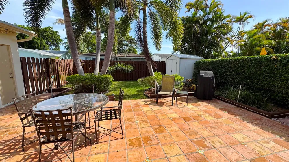 310 SE 4TH TERRACE Dania Beach, FL 33004