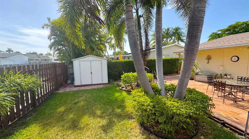 310 SE 4TH TERRACE Dania Beach, FL 33004