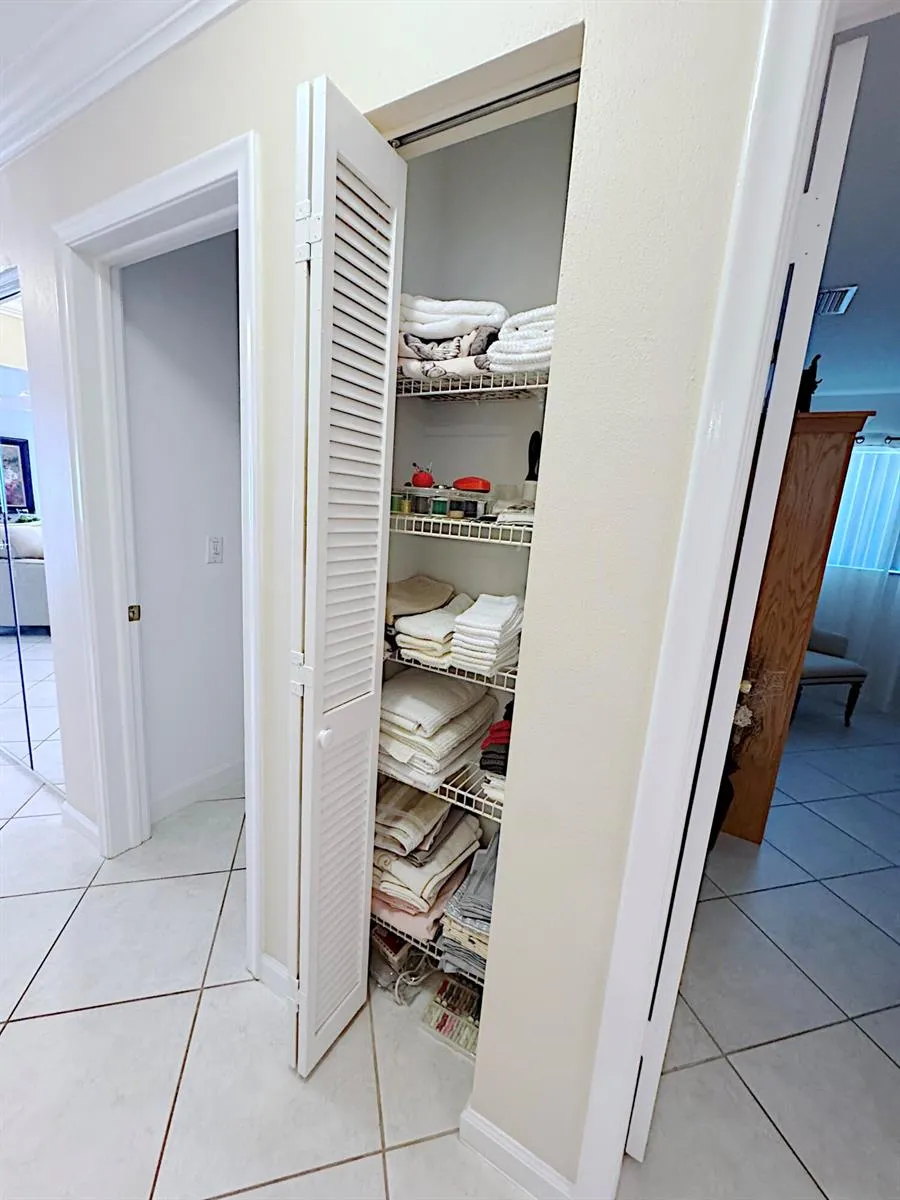 310 SE 4TH TERRACE Dania Beach, FL 33004
