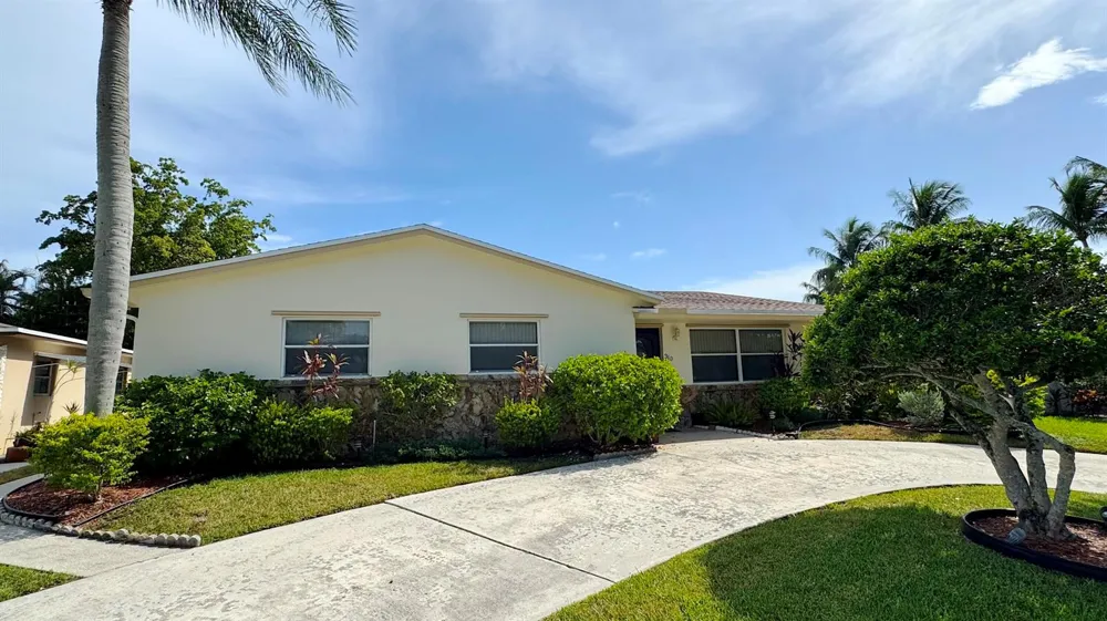 310 SE 4TH TERRACE Dania Beach, FL 33004