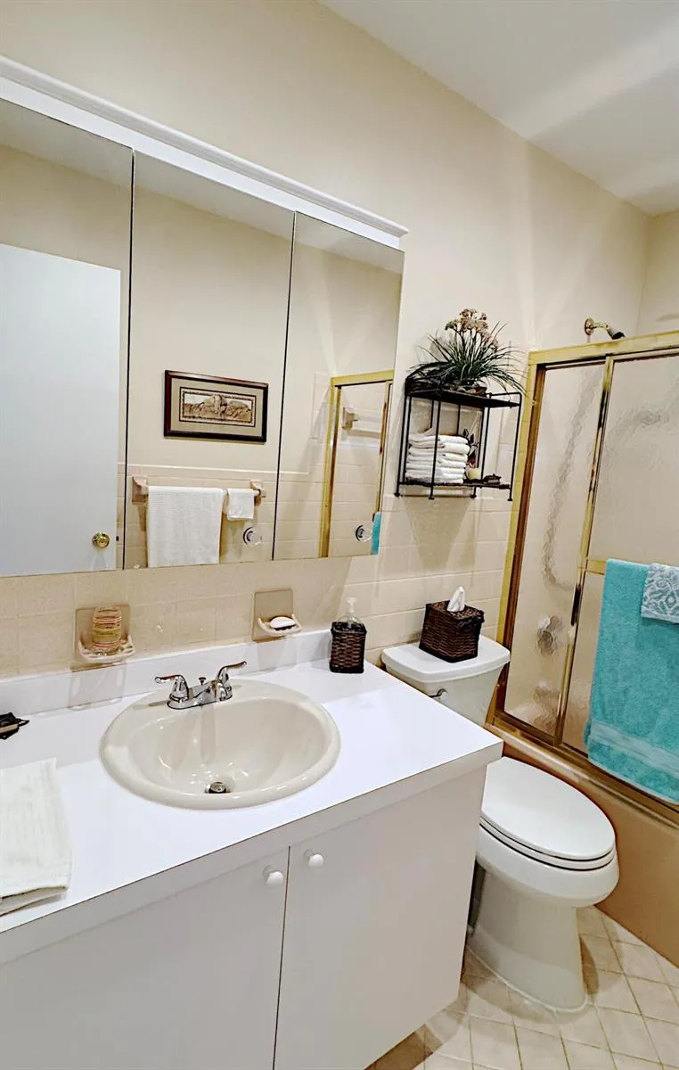 310 SE 4TH TERRACE Dania Beach, FL 33004