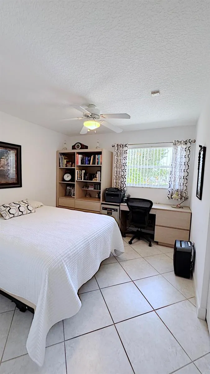 310 SE 4TH TERRACE Dania Beach, FL 33004