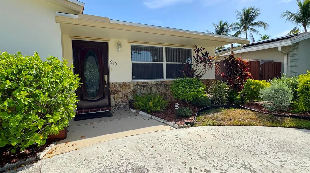 310 SE 4TH TERRACE Dania Beach, FL 33004