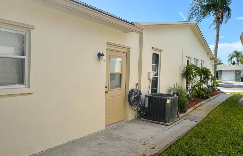 310 SE 4TH TERRACE Dania Beach, FL 33004