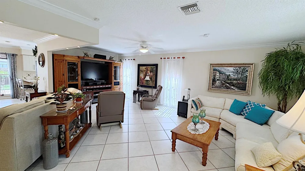 310 SE 4TH TERRACE Dania Beach, FL 33004
