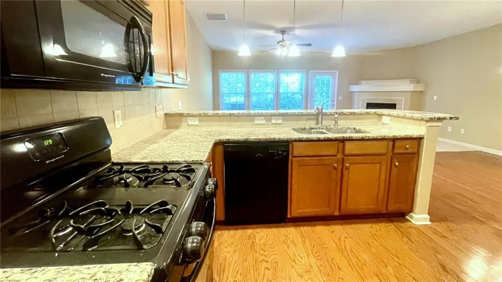 129 Trailside Circle Hiram, GA 30141