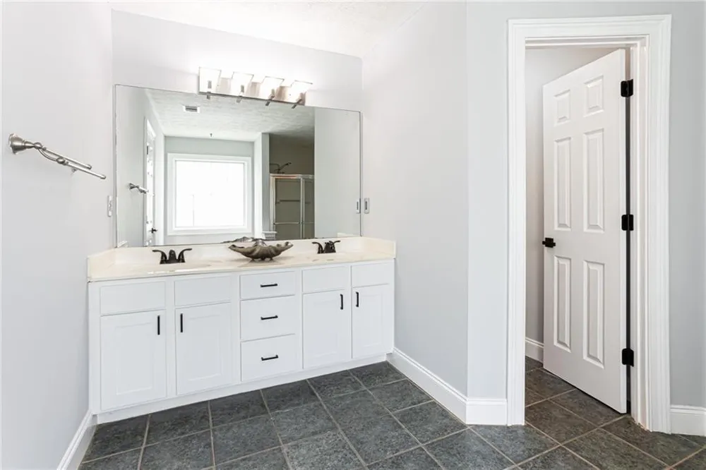 2730 Matlin Way Buford, GA 30519