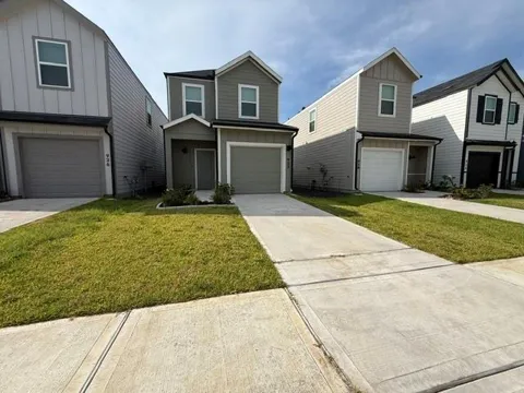 922 Moon Drop Lane