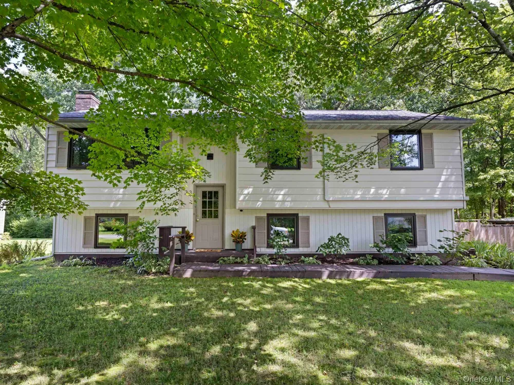 33 Alan Street Stone Ridge, NY 12484