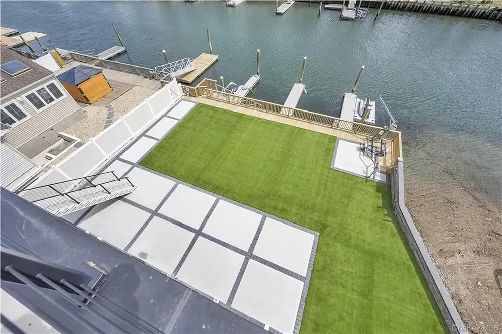 72 Washington Avenue Island Park, NY 11558