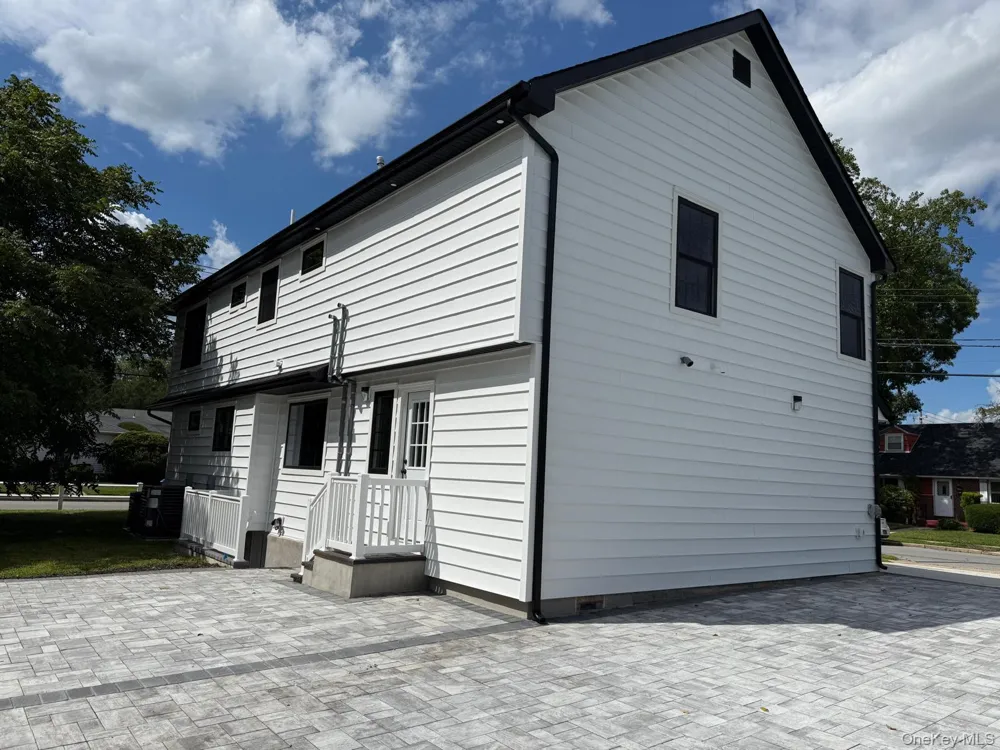 438 Von Elm Avenue East Meadow, NY 11554