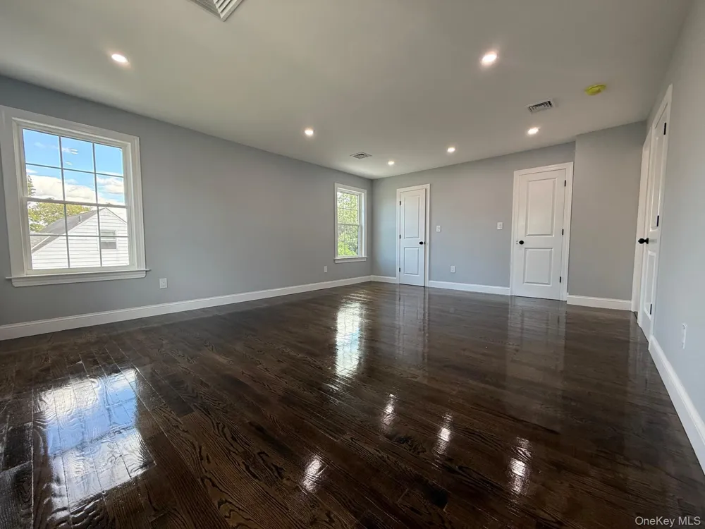 438 Von Elm Avenue East Meadow, NY 11554