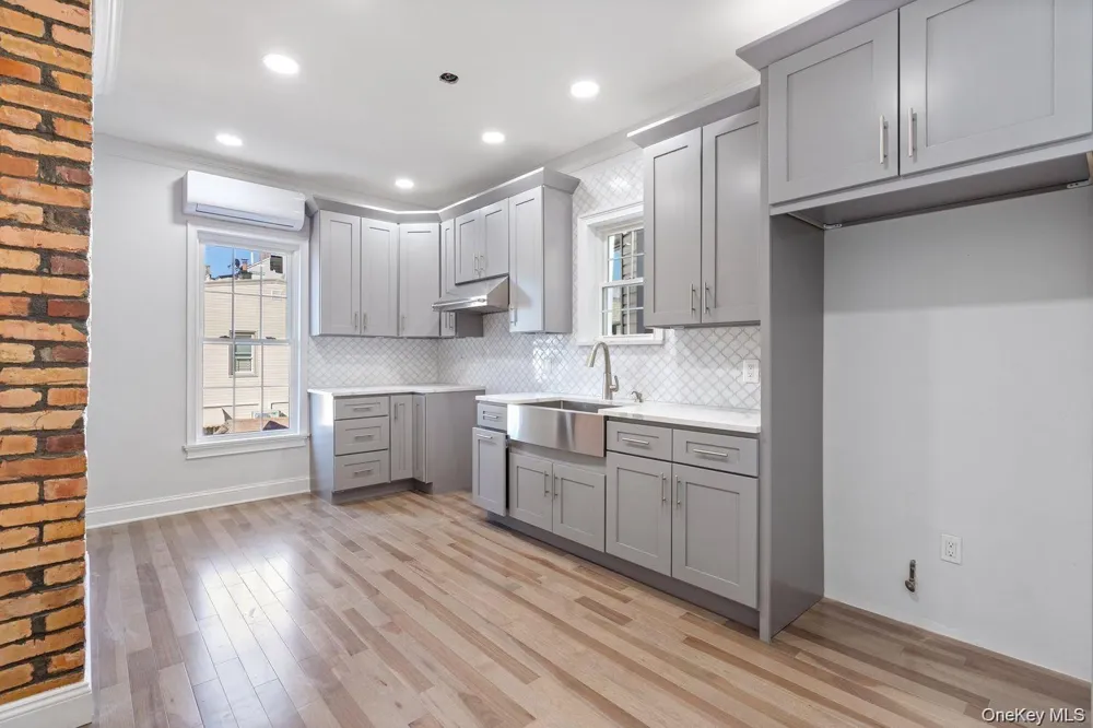 46 Elton Street Brooklyn, NY 11208