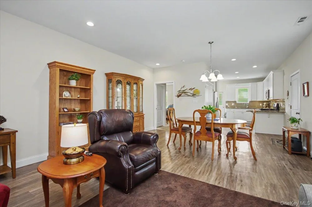 4 Alex Court Highland, NY 12528