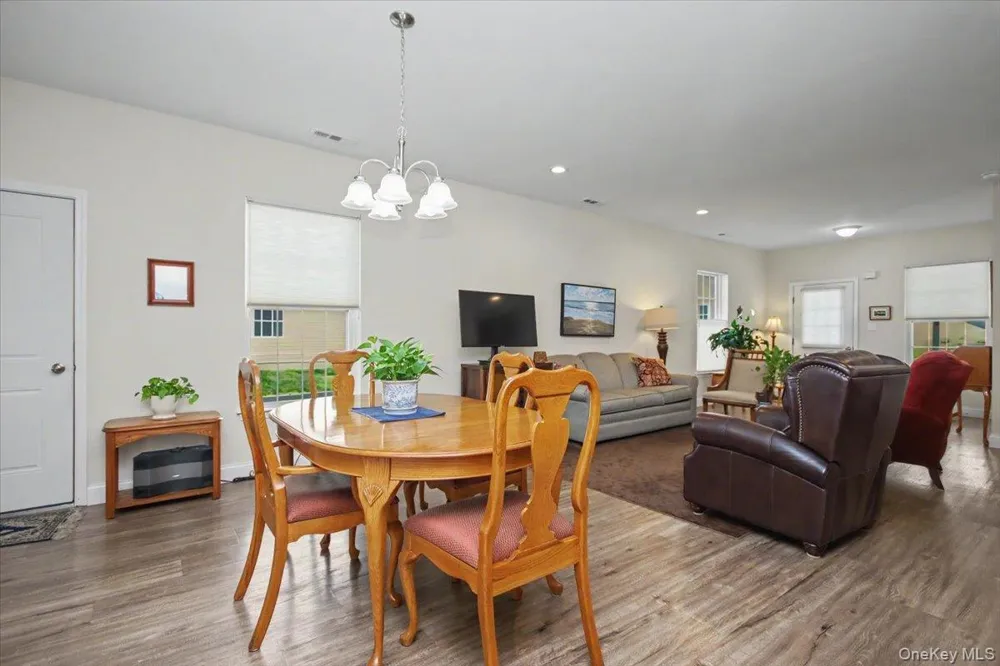 4 Alex Court Highland, NY 12528