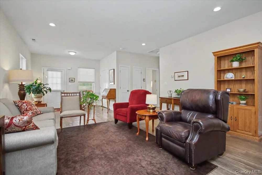 4 Alex Court Highland, NY 12528