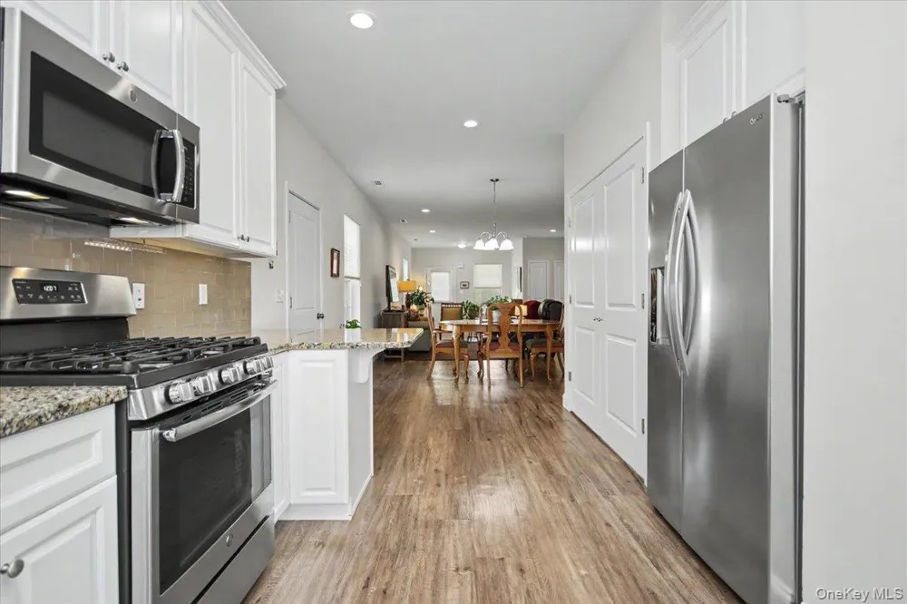 4 Alex Court Highland, NY 12528