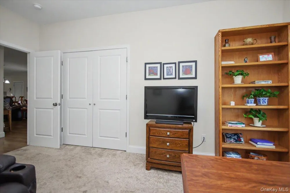 4 Alex Court Highland, NY 12528