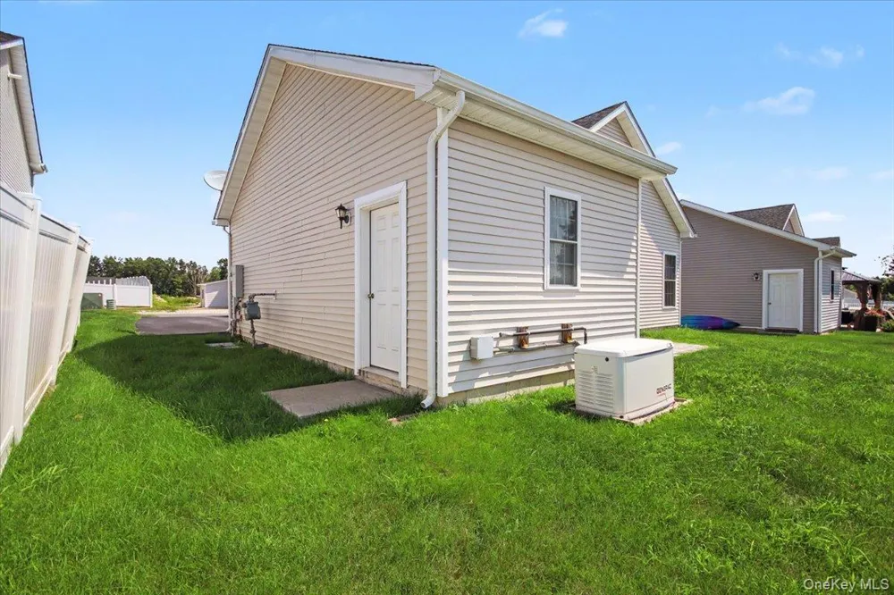 4 Alex Court Highland, NY 12528