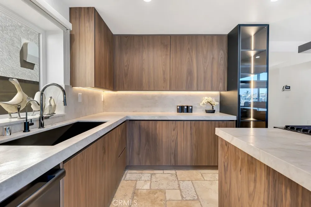 2051 Greencastle Way Oxnard, CA 93035
