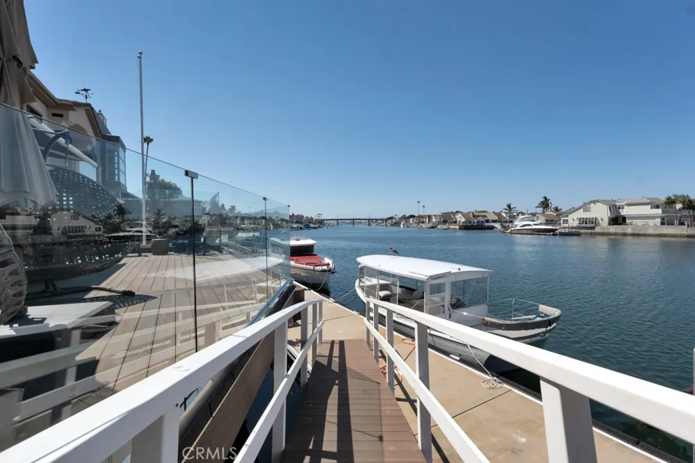 2051 Greencastle Way Oxnard, CA 93035