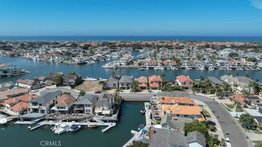 2051 Greencastle Way Oxnard, CA 93035