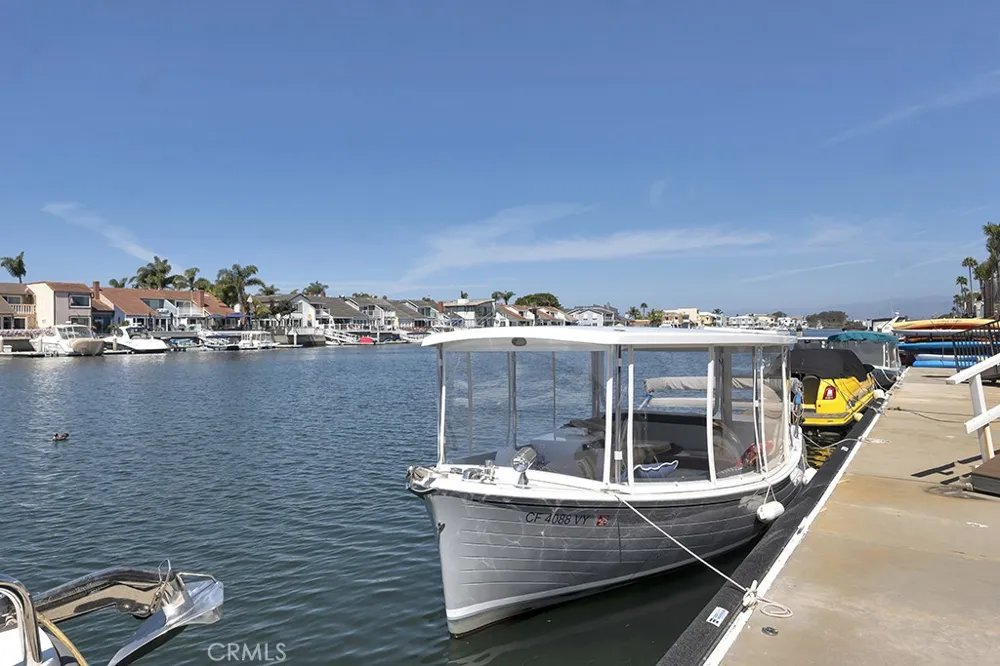 2051 Greencastle Way Oxnard, CA 93035