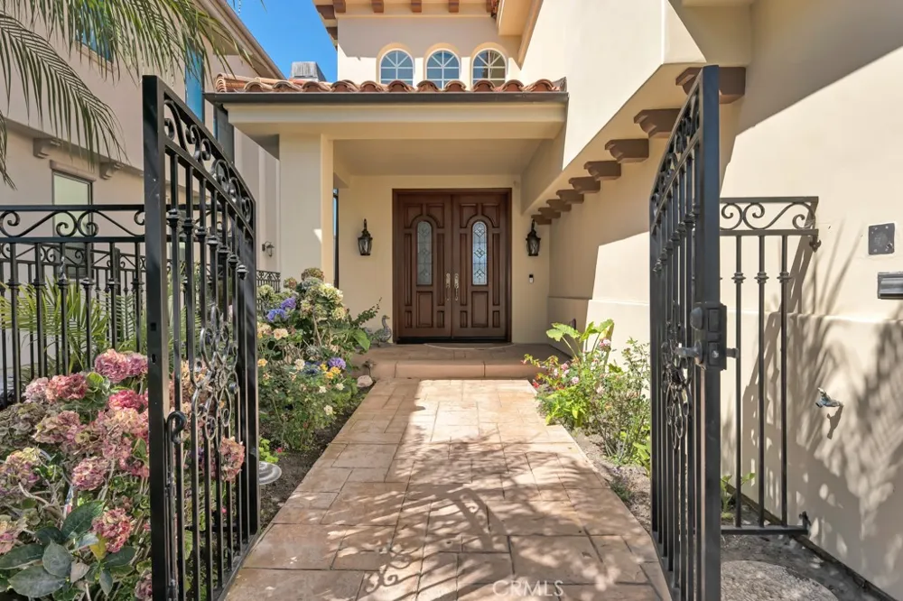2051 Greencastle Way Oxnard, CA 93035