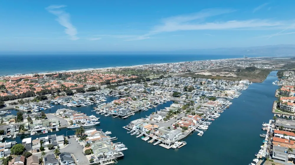 2051 Greencastle Way Oxnard, CA 93035