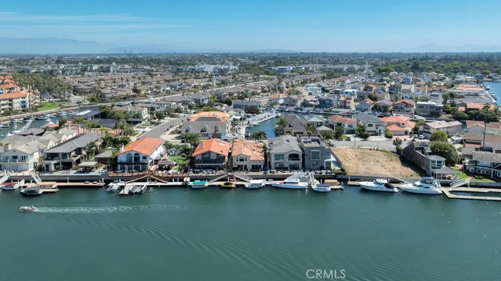 2051 Greencastle Way Oxnard, CA 93035