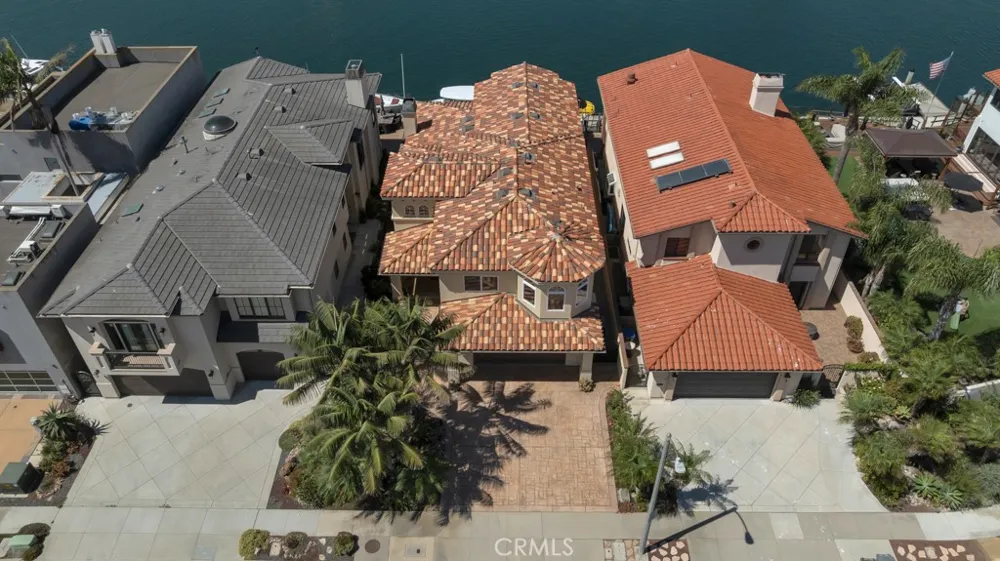 2051 Greencastle Way Oxnard, CA 93035
