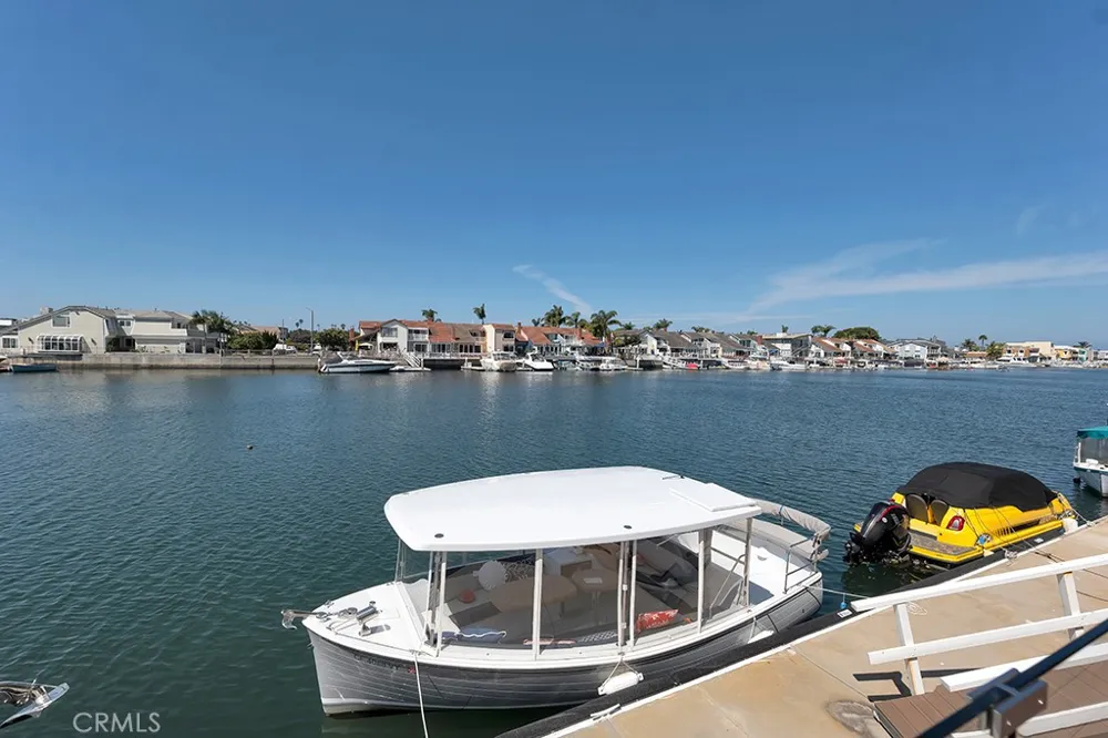 2051 Greencastle Way Oxnard, CA 93035