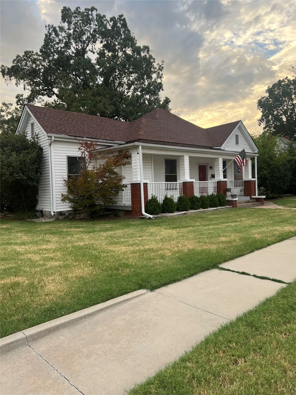 422 S Poplar Street Sapulpa, OK 74066