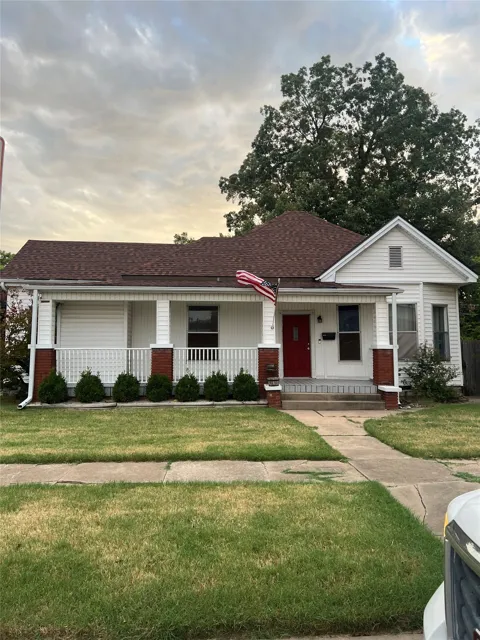422 S Poplar Street