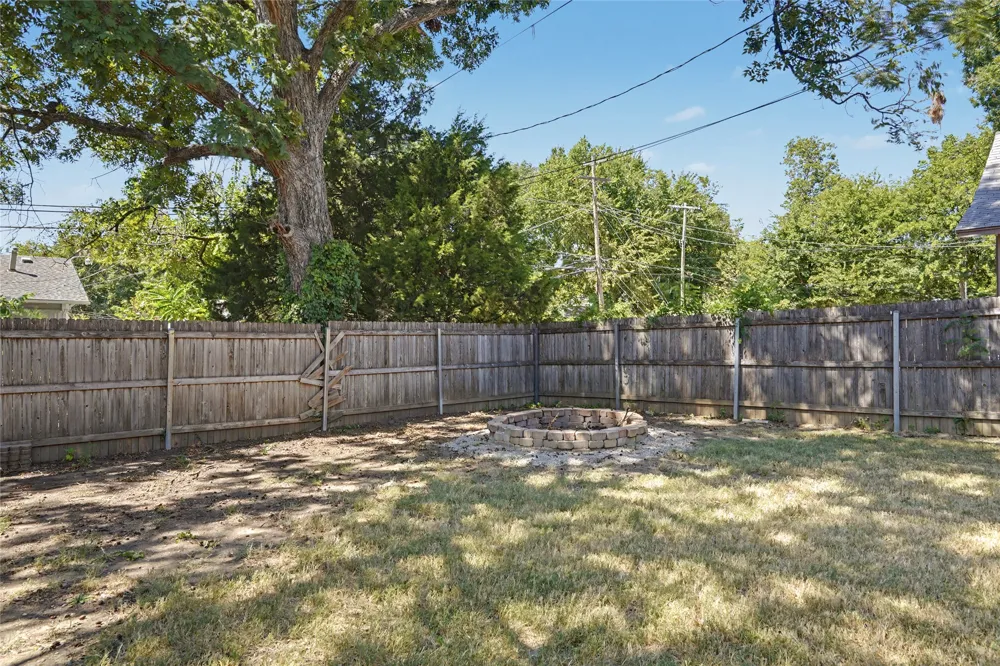 422 S Poplar Street Sapulpa, OK 74066