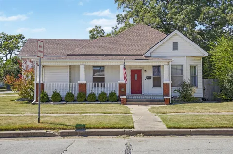 422 S Poplar Street