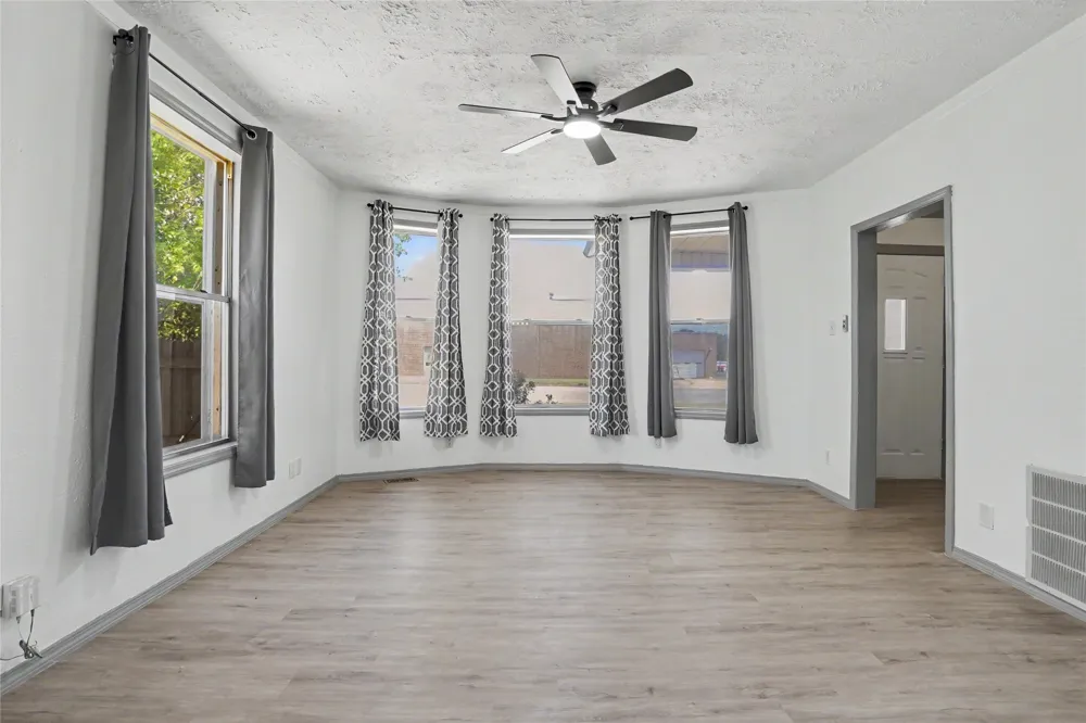 422 S Poplar Street Sapulpa, OK 74066