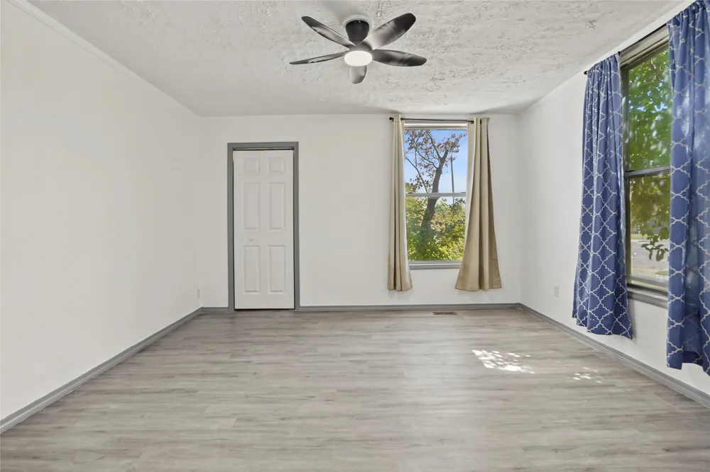 422 S Poplar Street Sapulpa, OK 74066