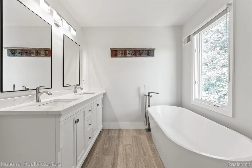 54239 Talon Court Shelby Charter Township, MI 48315