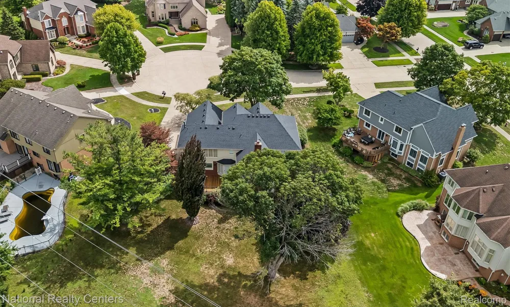 54239 Talon Court Shelby Charter Township, MI 48315