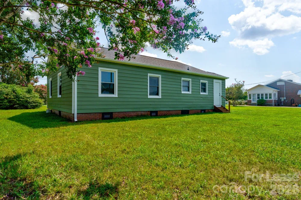 2202 W Stage Coach Trail Polkville, NC 28150
