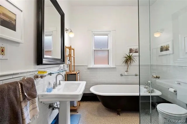 328 S Lincoln Street Denver, CO 80209