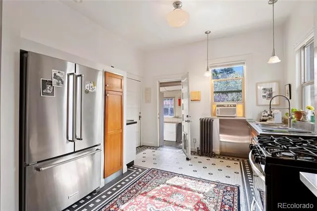 328 S Lincoln Street Denver, CO 80209